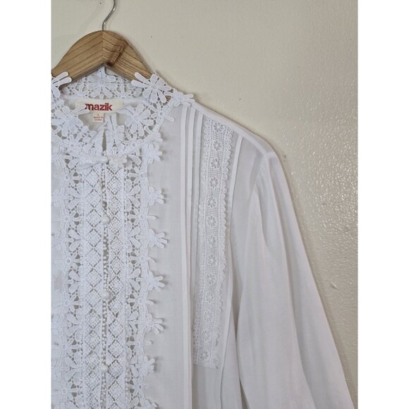 Mazik Pintuck White Blouse Womens Size Large Eyelet Embroidered Button Up Top - Picture 2 of 10